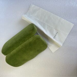 Gucci Spring Green Velvet Eyewear Case with satin lens cloth